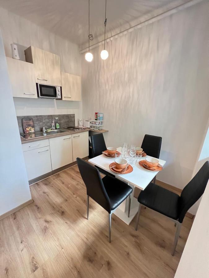 Top Location Apartament *