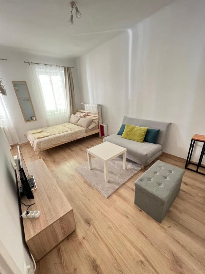 Top Location Apartament *